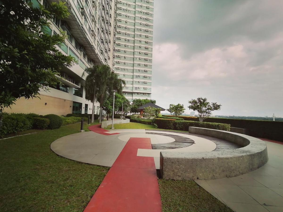 The Beacon Makati Staycation Suites Manila Exterior photo